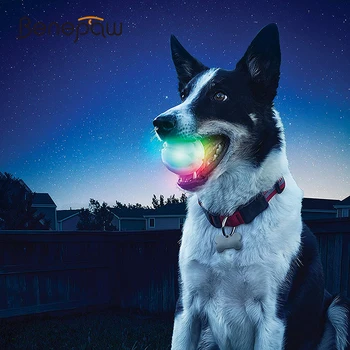 Benepaw Holdbare LED Aktivering Dog Bolden Auto Shut-off Ugiftige Hoppende Slobber Bevis for Små og Mellemstore Stor Hund Interaktivt Legetøj